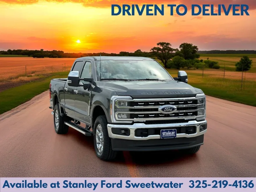 2025 Ford F-250 Lariat photo 1