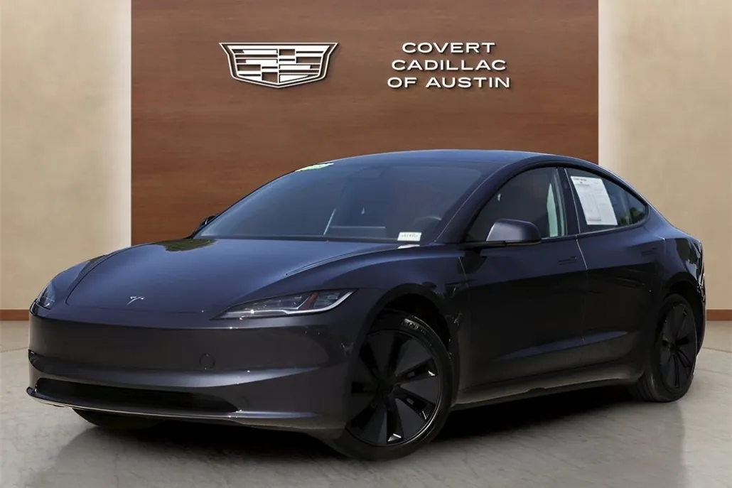 2025 Tesla Model 3 Long Range photo 1