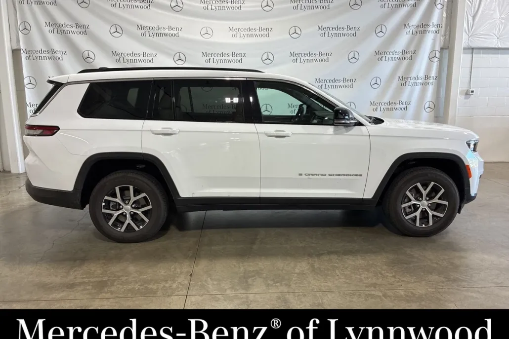 2025 Jeep Grand Cherokee Limited photo 1