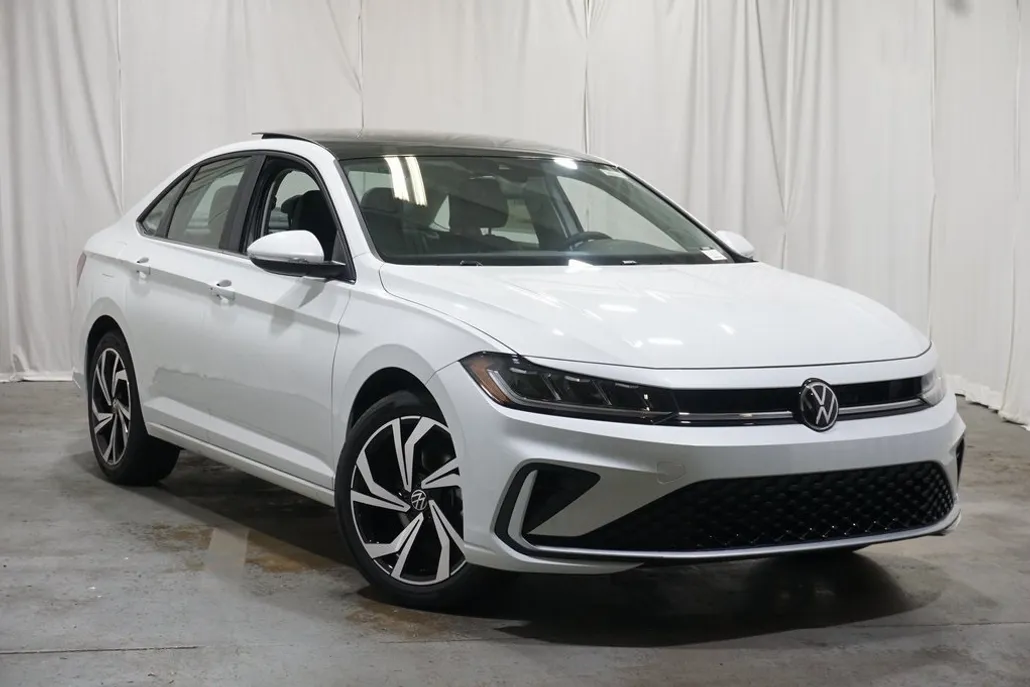 2025 Volkswagen Jetta 1.5T SEL photo 1