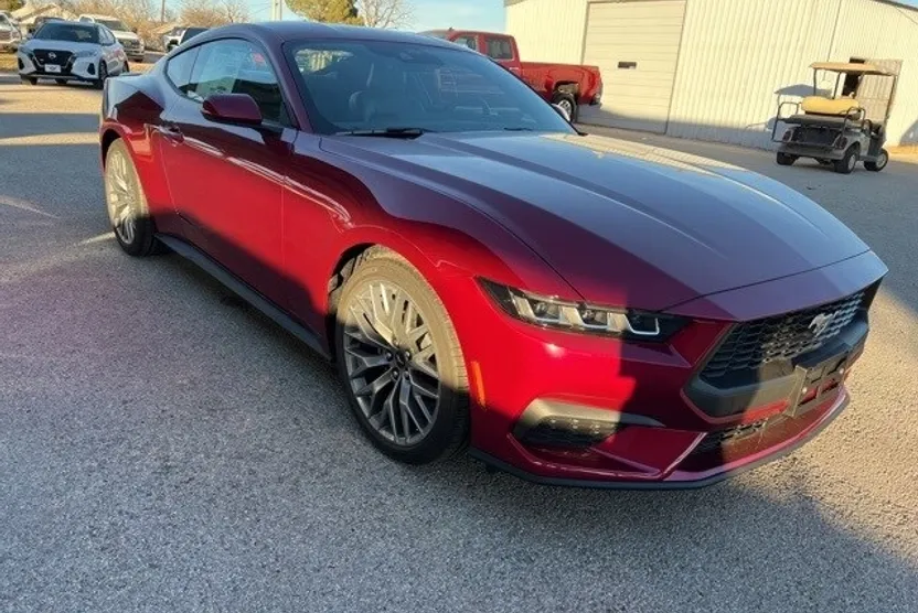 2025 Ford Mustang EcoBoost Premium photo 1