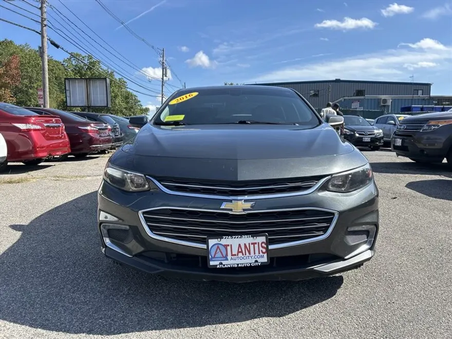2016 Chevrolet Malibu 1LT photo 1