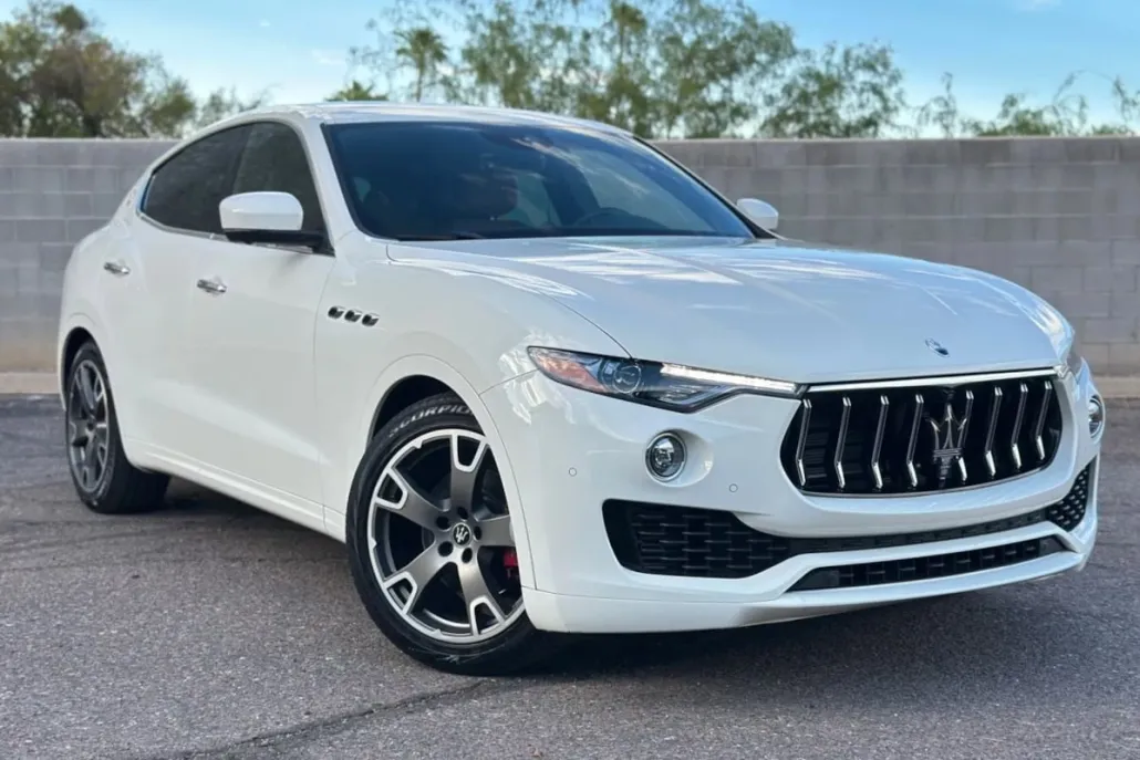 2023 Maserati Levante Base GT photo 1