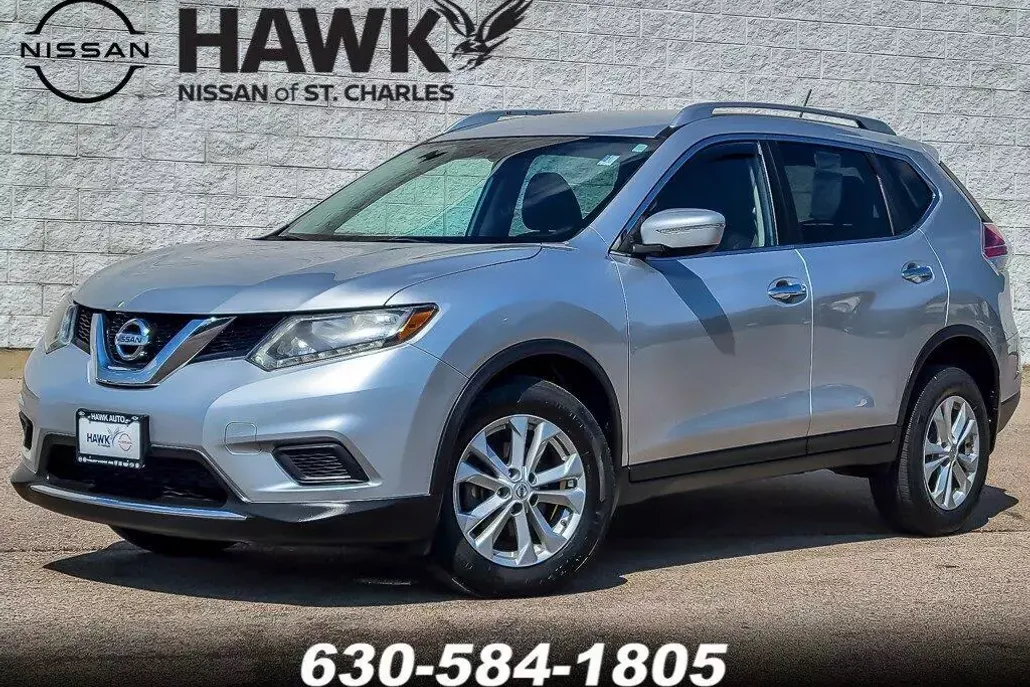 2015 Nissan Rogue SV photo 1