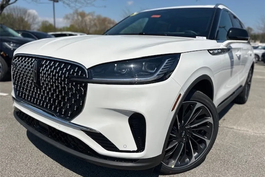 2025 Lincoln Aviator Reserve photo 1