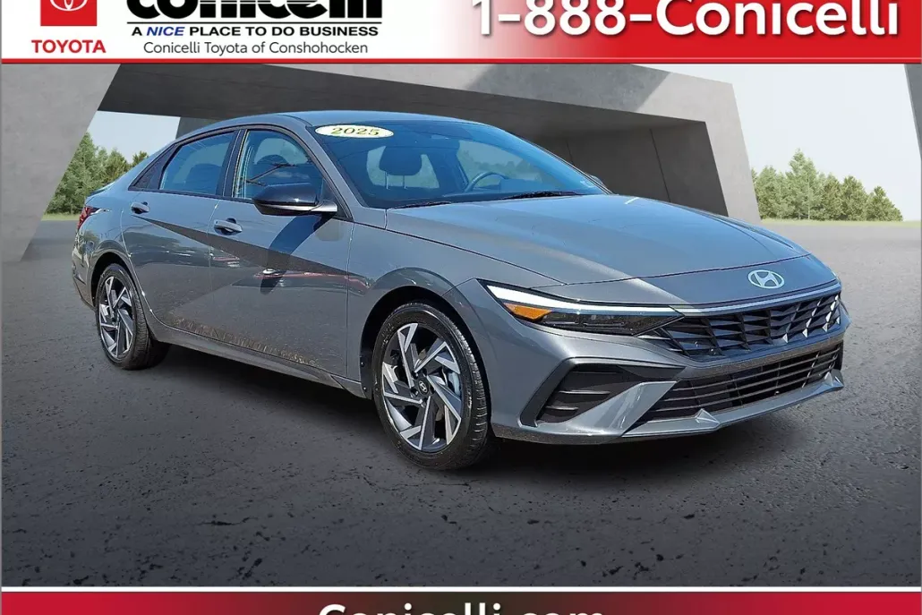 2025 Hyundai Elantra SEL Sport photo 1