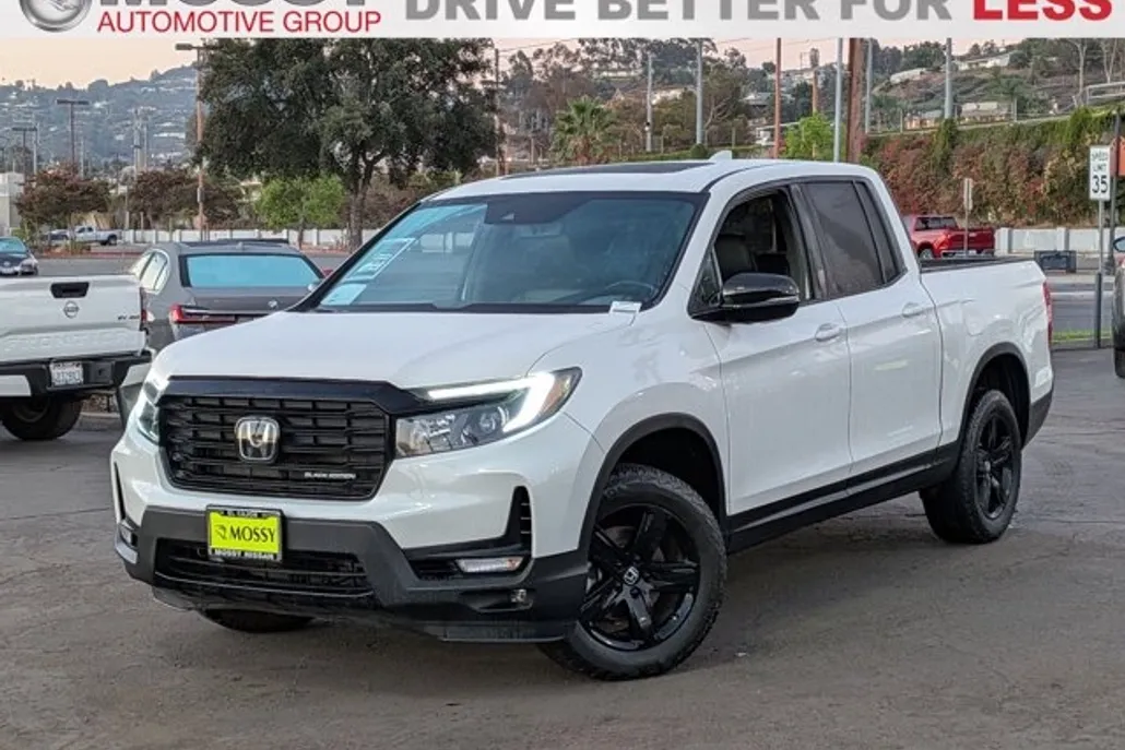 2023 Honda Ridgeline Black Edition photo 1