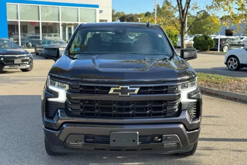 2023 Chevrolet Silverado RST photo 1