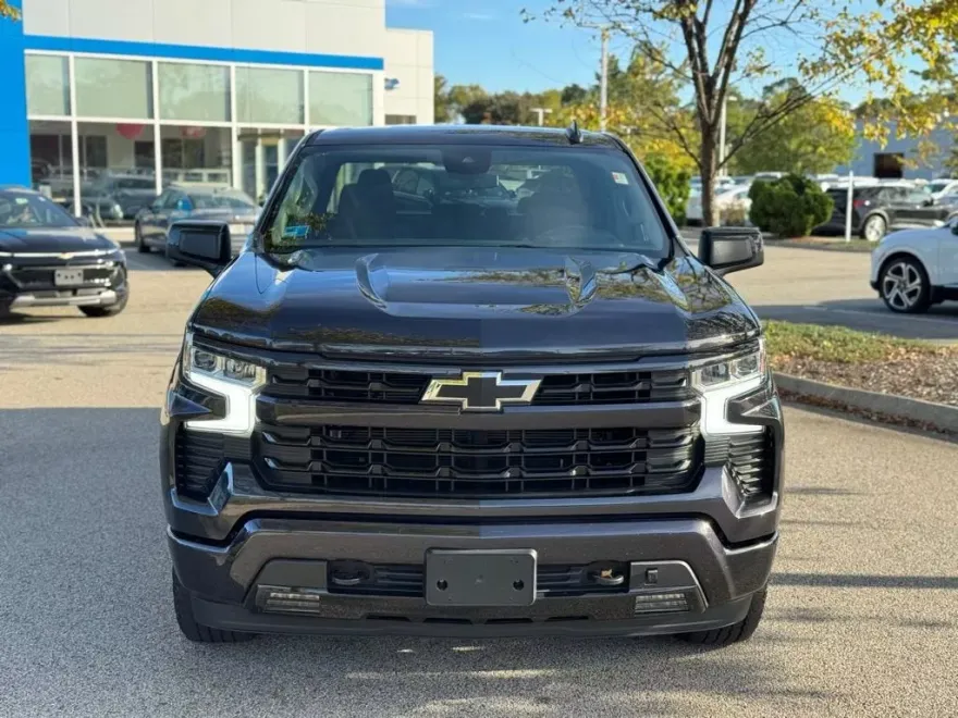 2023 Chevrolet Silverado RST photo 1