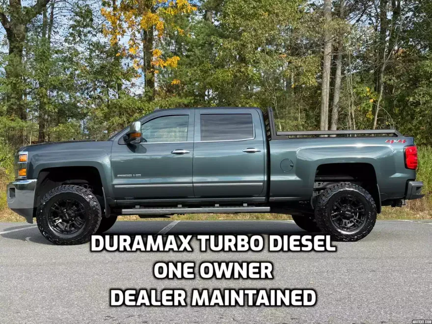 2019 Chevrolet Silverado 2500HD LTZ photo 1