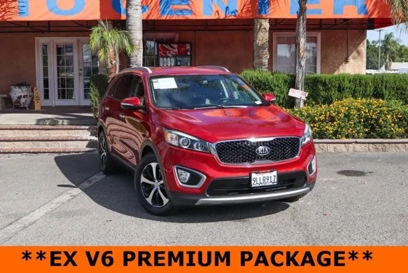 2017 Kia Sorento EX photo 1