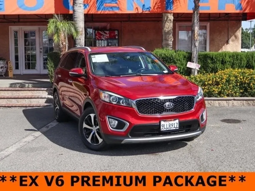 2017 Kia Sorento EX photo 1