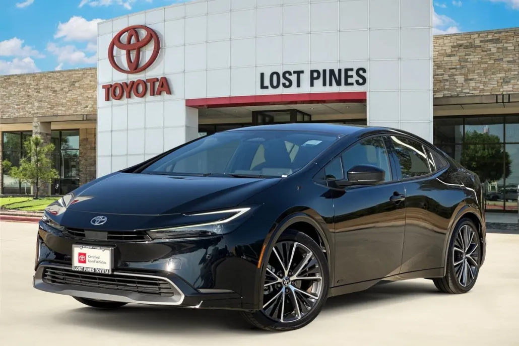 2023 Toyota Prius Limited photo 1