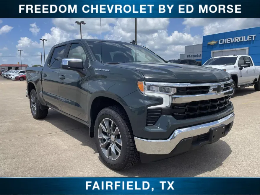 2025 Chevrolet Silverado 1500 LT photo 1