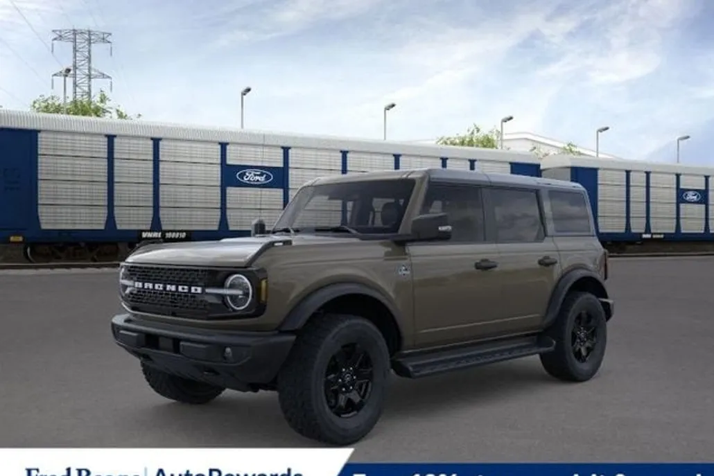 2025 Ford Bronco Outer Banks photo 1