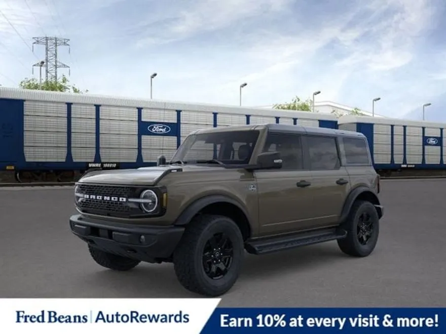 2025 Ford Bronco Outer Banks photo 1