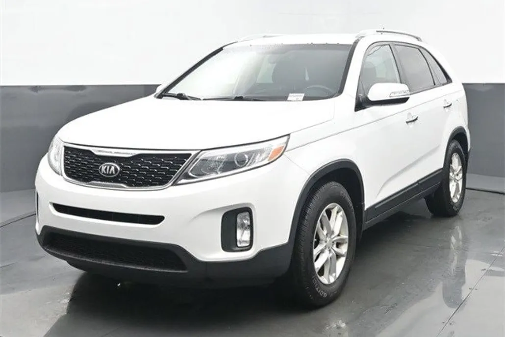 2015 Kia Sorento LX photo 1