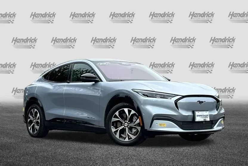 2022 Ford Mustang Mach-E Premium photo 1