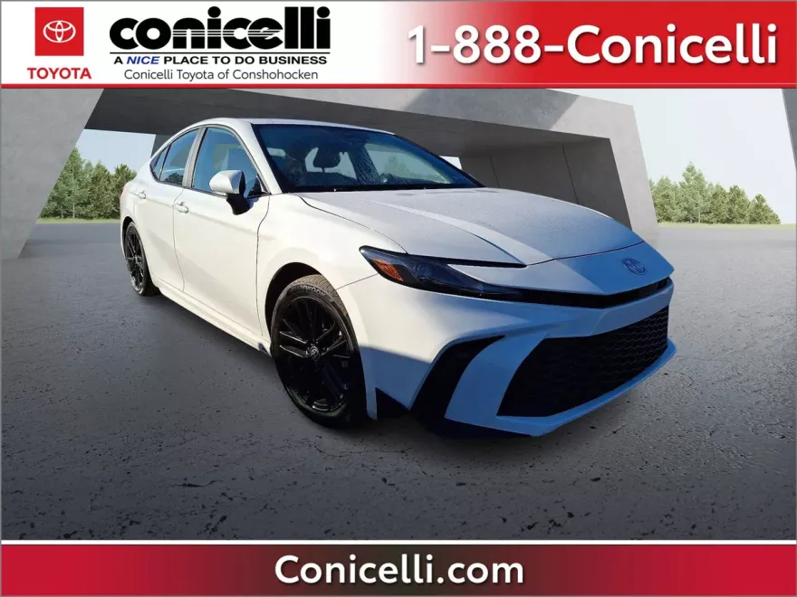 2025 Toyota Camry SE photo 1