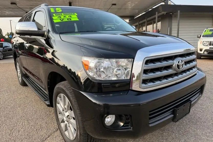 2015 Toyota Sequoia Limited photo 1