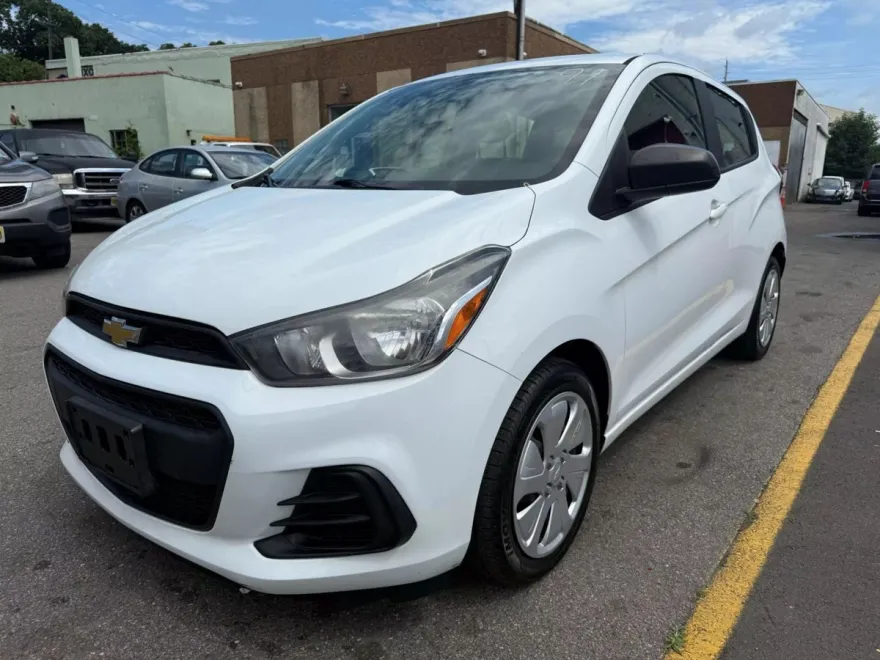 2017 Chevrolet Spark LS photo 1