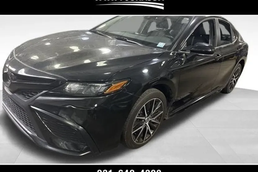 2023 Toyota Camry SE photo 1