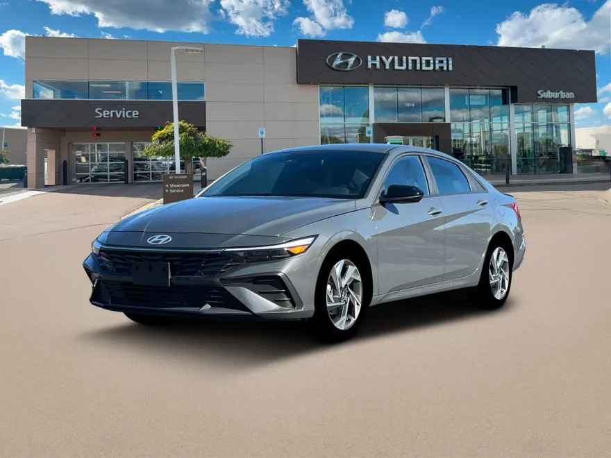 2025 Hyundai Elantra SEL Sport photo 1