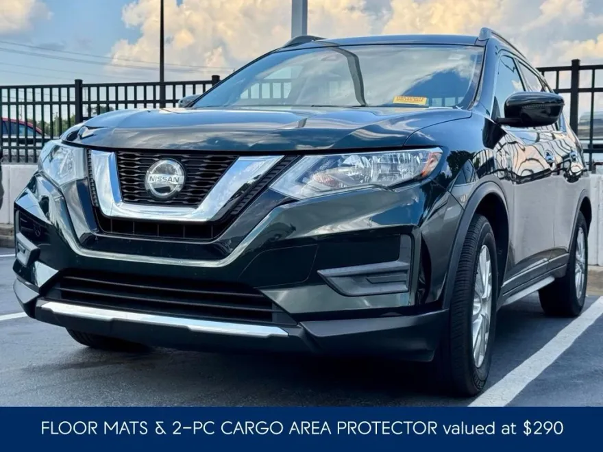 2020 Nissan Rogue SV photo 1