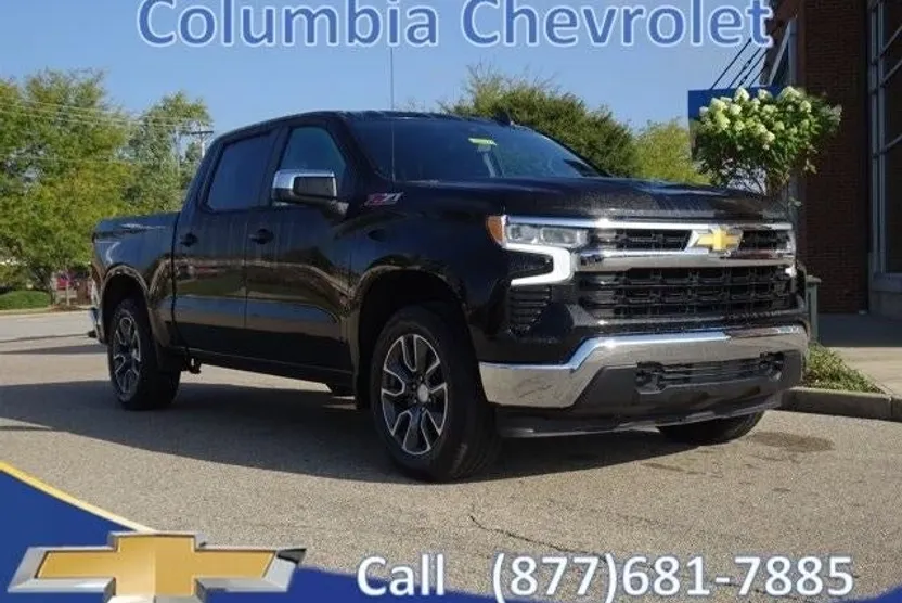 2022 Chevrolet Silverado 1500 LT photo 1