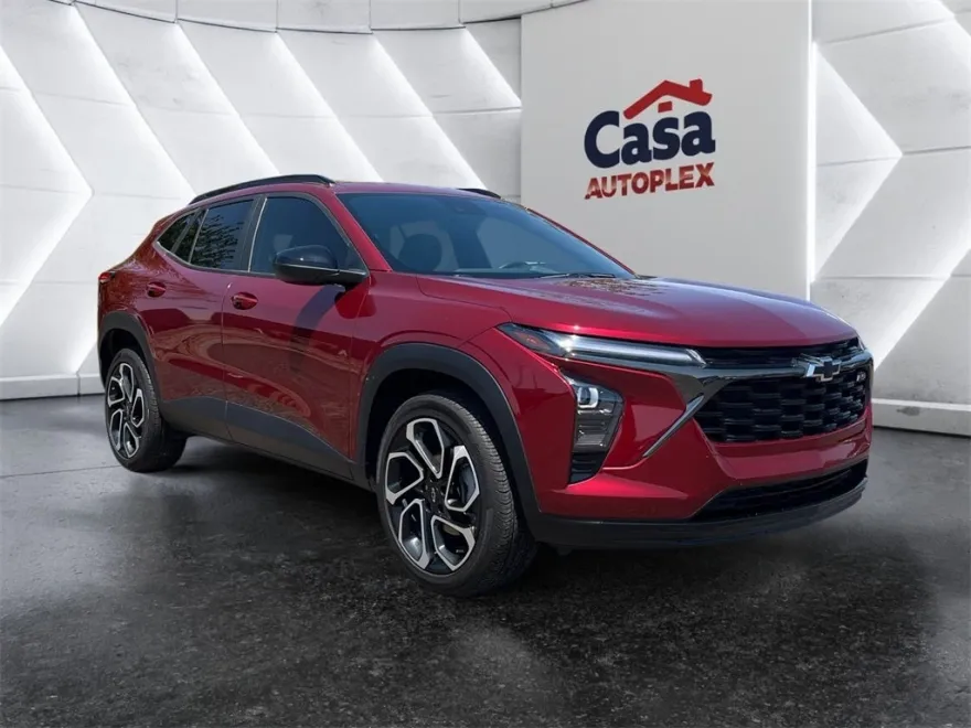 2024 Chevrolet Trax photo 1