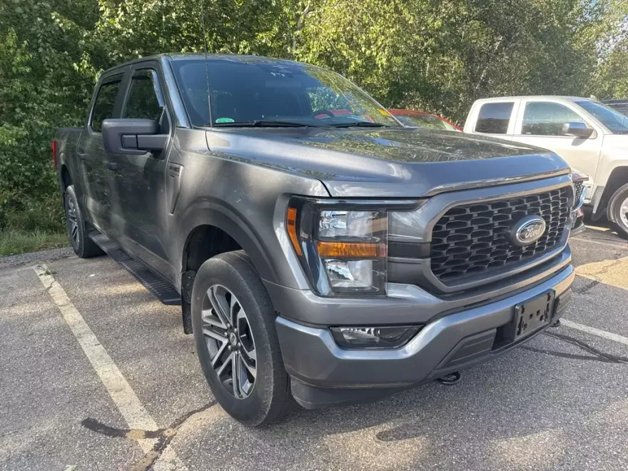 2023 Ford F-150 XL photo 1