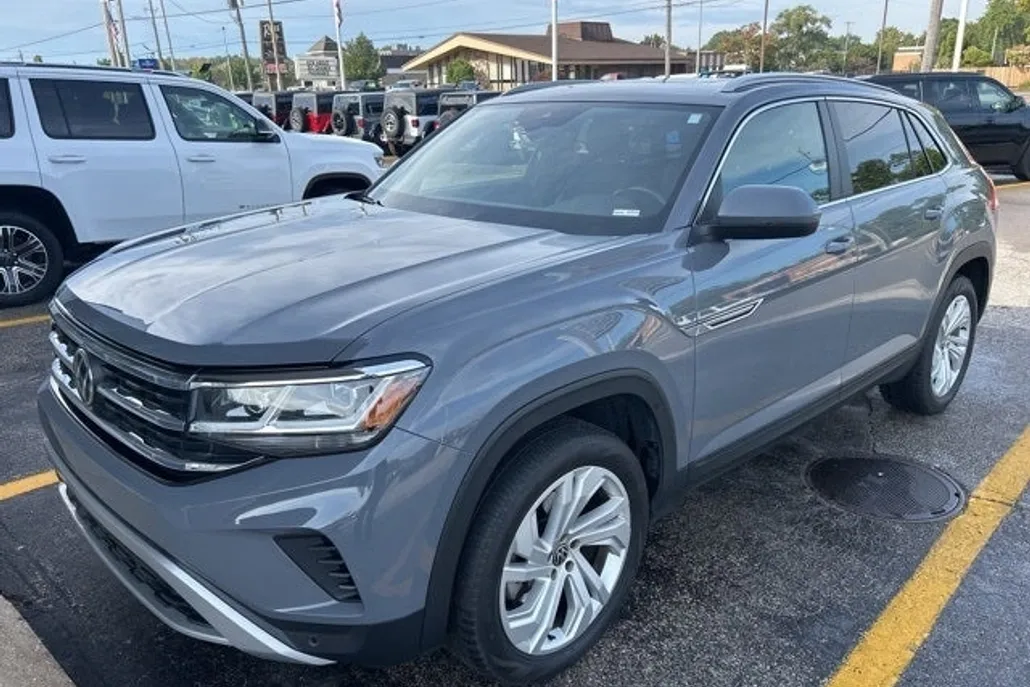 2020 Volkswagen Atlas Cross Sport V6 SEL photo 1
