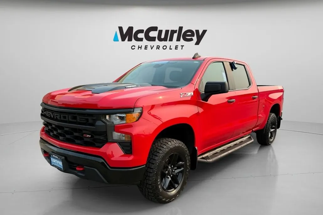 2024 Chevrolet Silverado 1500 Custom Trail Boss photo 1