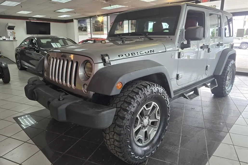 2014 Jeep Wrangler Unlimited Rubicon photo 1
