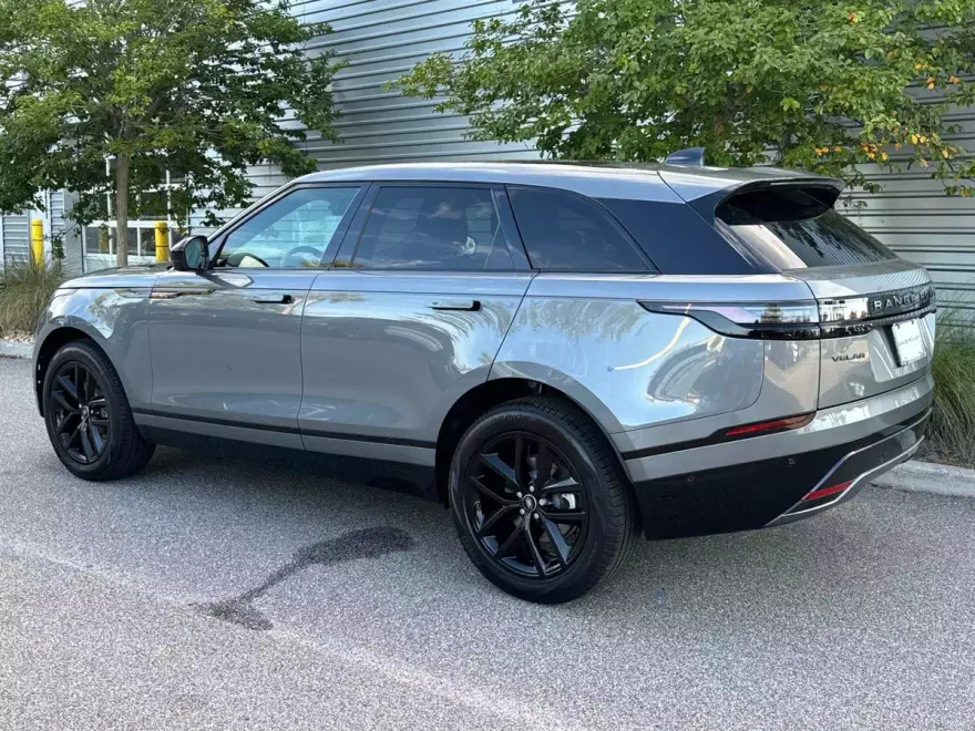 2026 Land Rover Range Rover Velar P250 Dynamic SE photo 1
