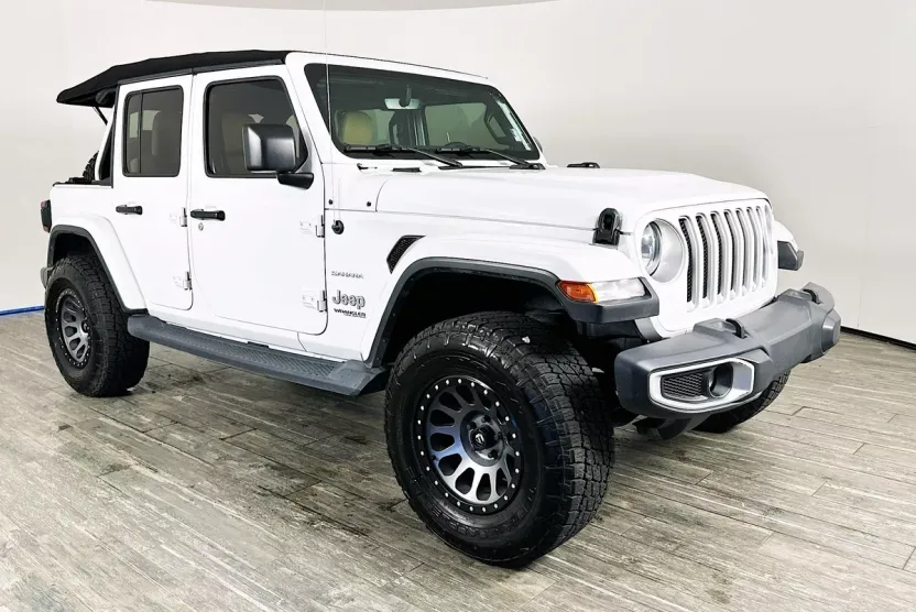 2019 Jeep Wrangler Unlimited Sahara photo 1