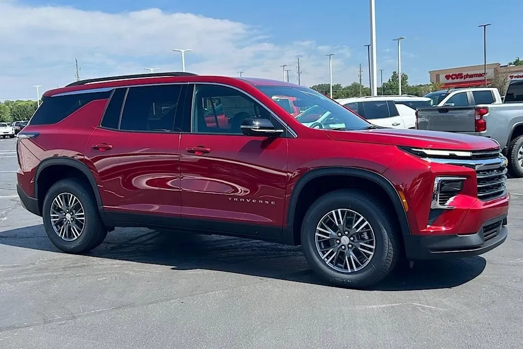 2026 Chevrolet Traverse photo 1