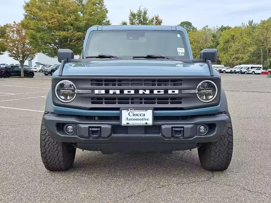 2022 Ford Bronco Black Diamond photo 1