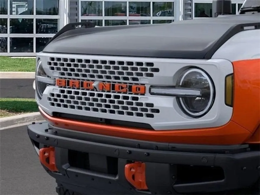 2025 Ford Bronco First Edition photo 18