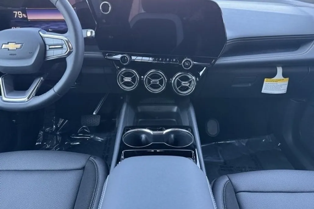 2025 Chevrolet Blazer EV photo 1