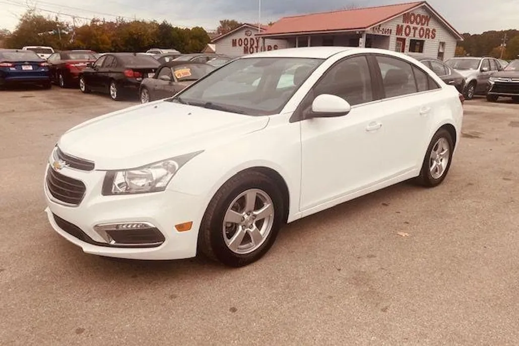 2015 Chevrolet Cruze LT photo 1