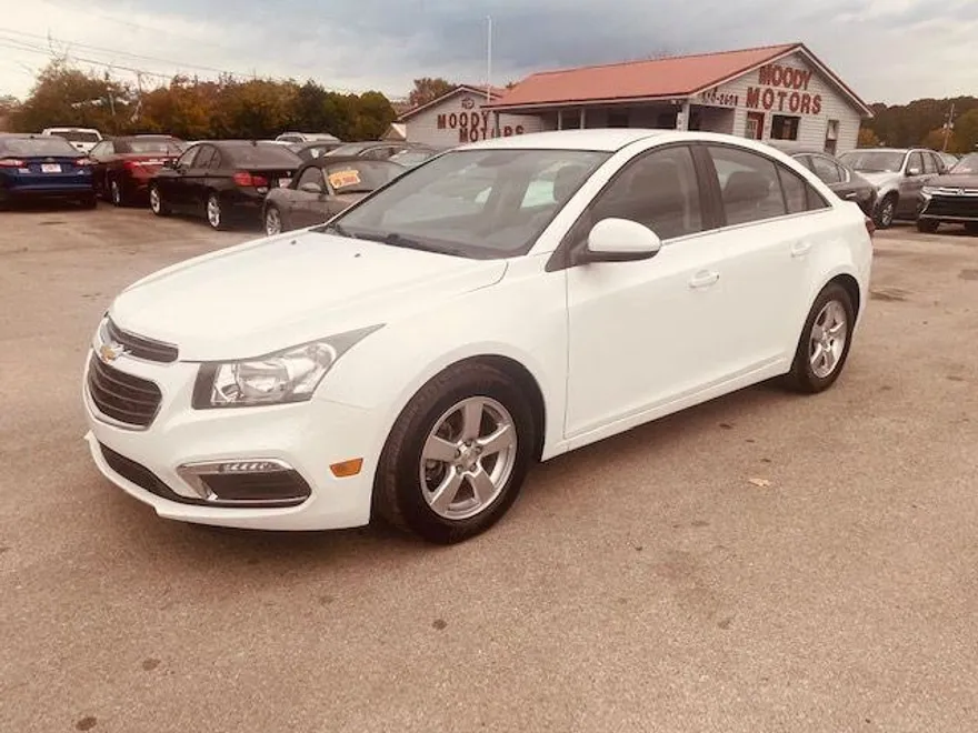 2015 Chevrolet Cruze LT photo 1
