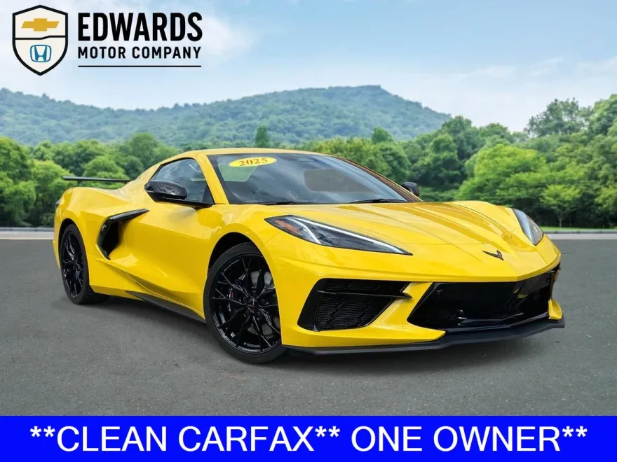 2025 Chevrolet Corvette Stingray 2LT photo 1