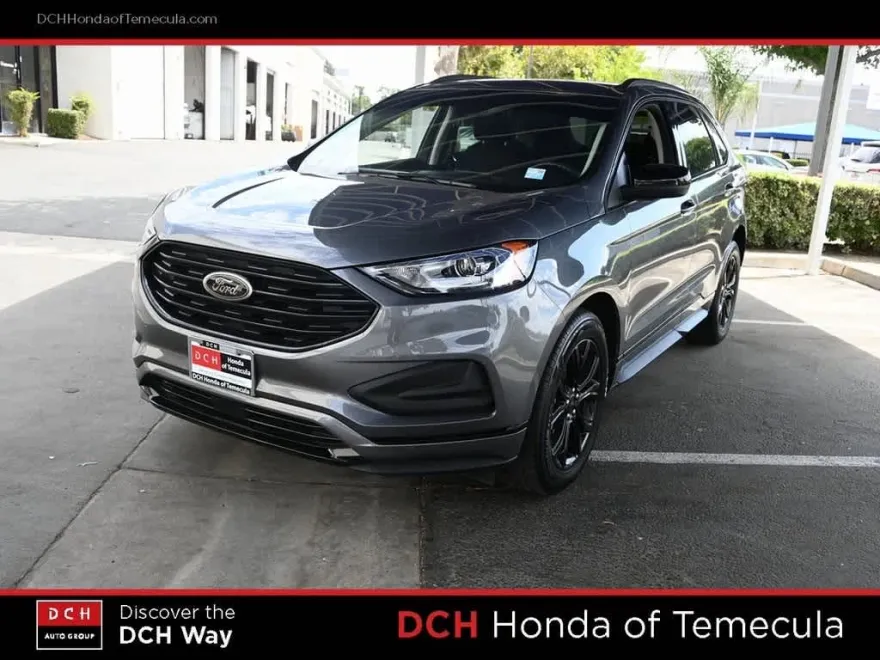 2022 Ford Edge SE photo 1