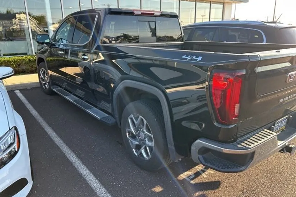 2022 Gmc Sierra 1500 SLT photo 1