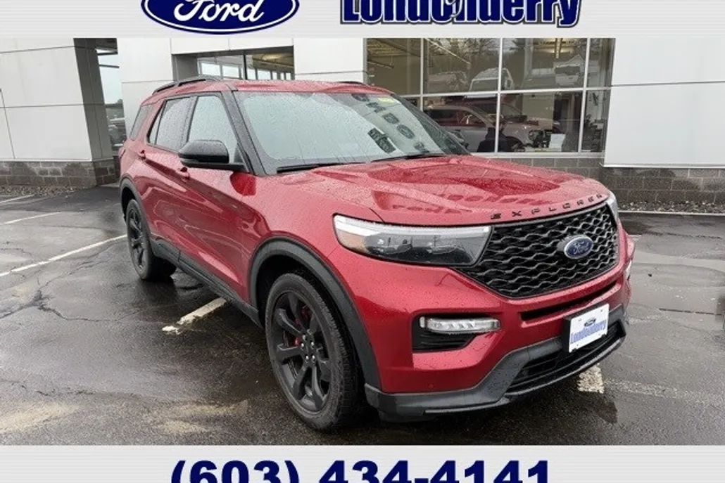 2023 Ford Explorer ST photo 1