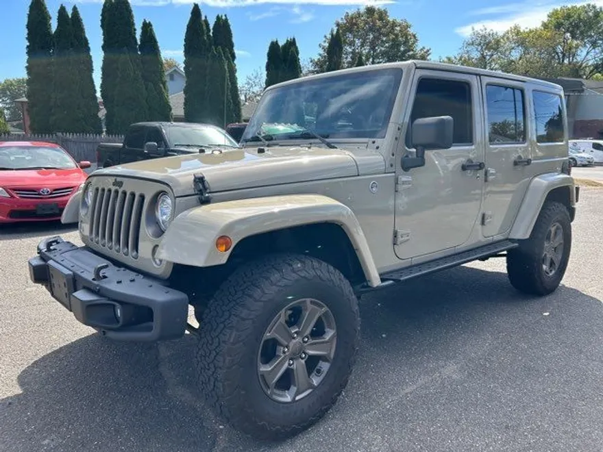 2018 Jeep Wrangler Unlimited Golden Eagle photo 1