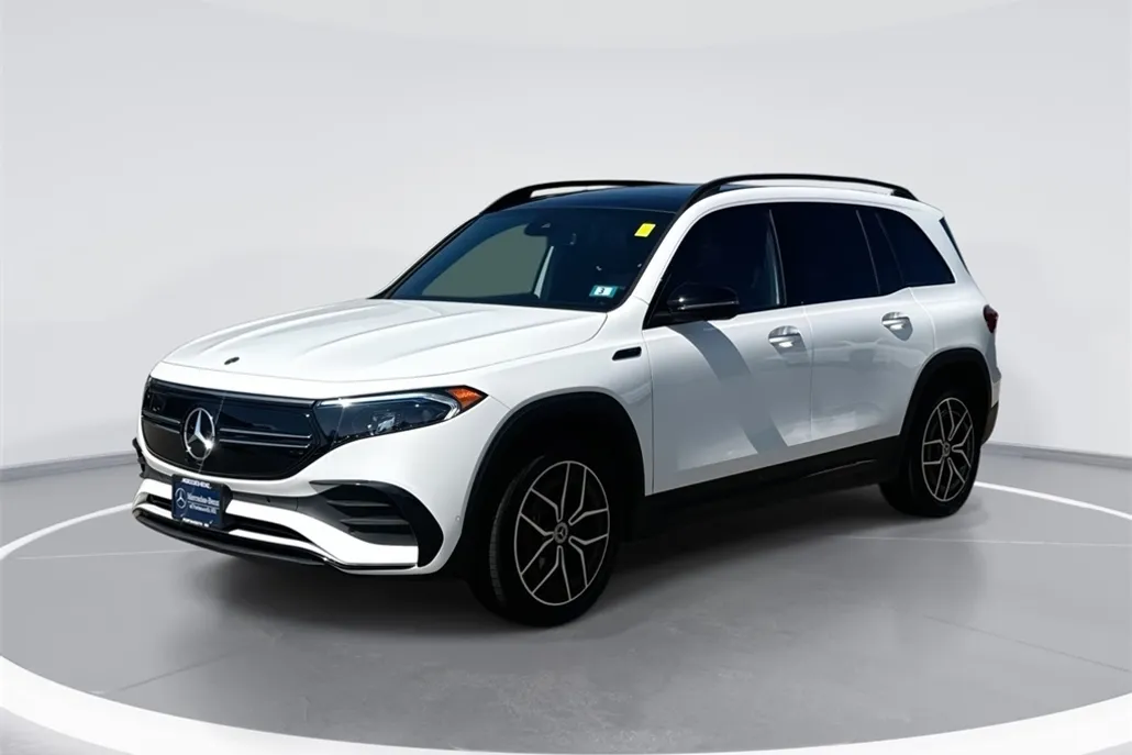 2023 Mercedes Benz EQB 300 4MATIC photo 1