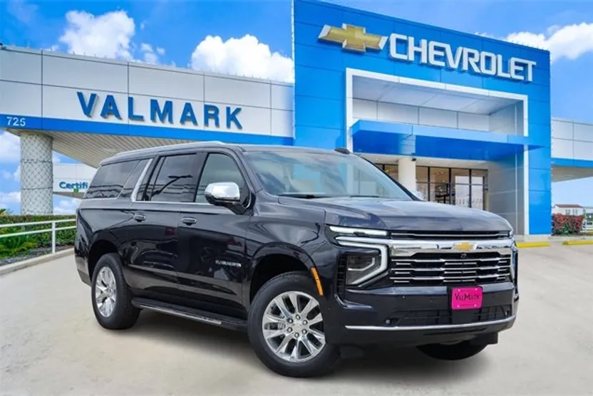 2025 Chevrolet Suburban Premier photo 1