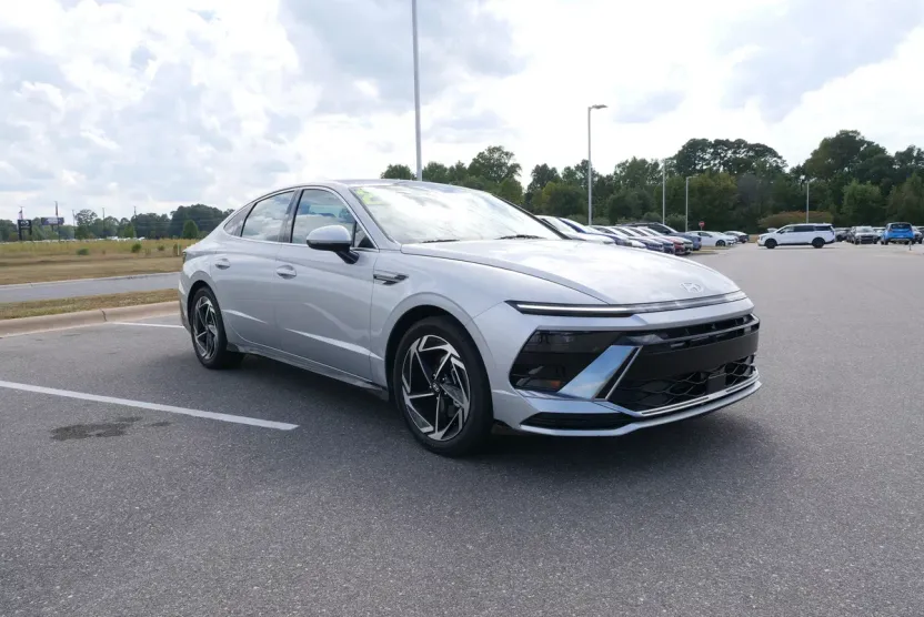 2024 Hyundai Sonata SEL Convenience photo 1